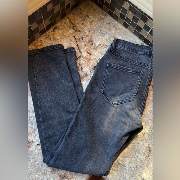 Elizabeth and James Heritage Straight - Picture 3 of 10